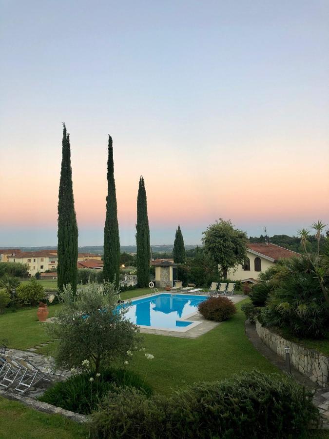 Отель Il Giardino Di Flora Buti Экстерьер фото